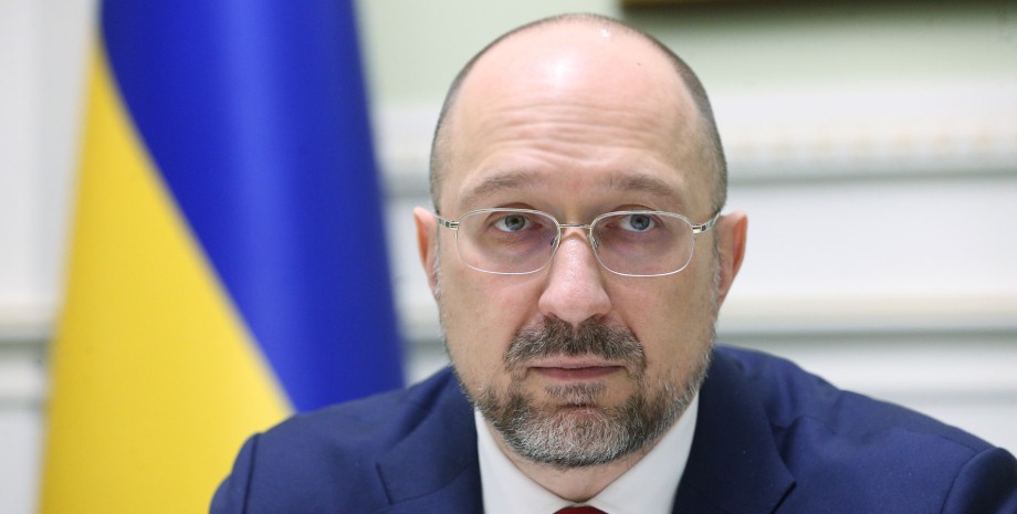 Через відсутність закону про демобілізацію, главу уряду викликали до Ради, а на вулицях столиці відбулися протести